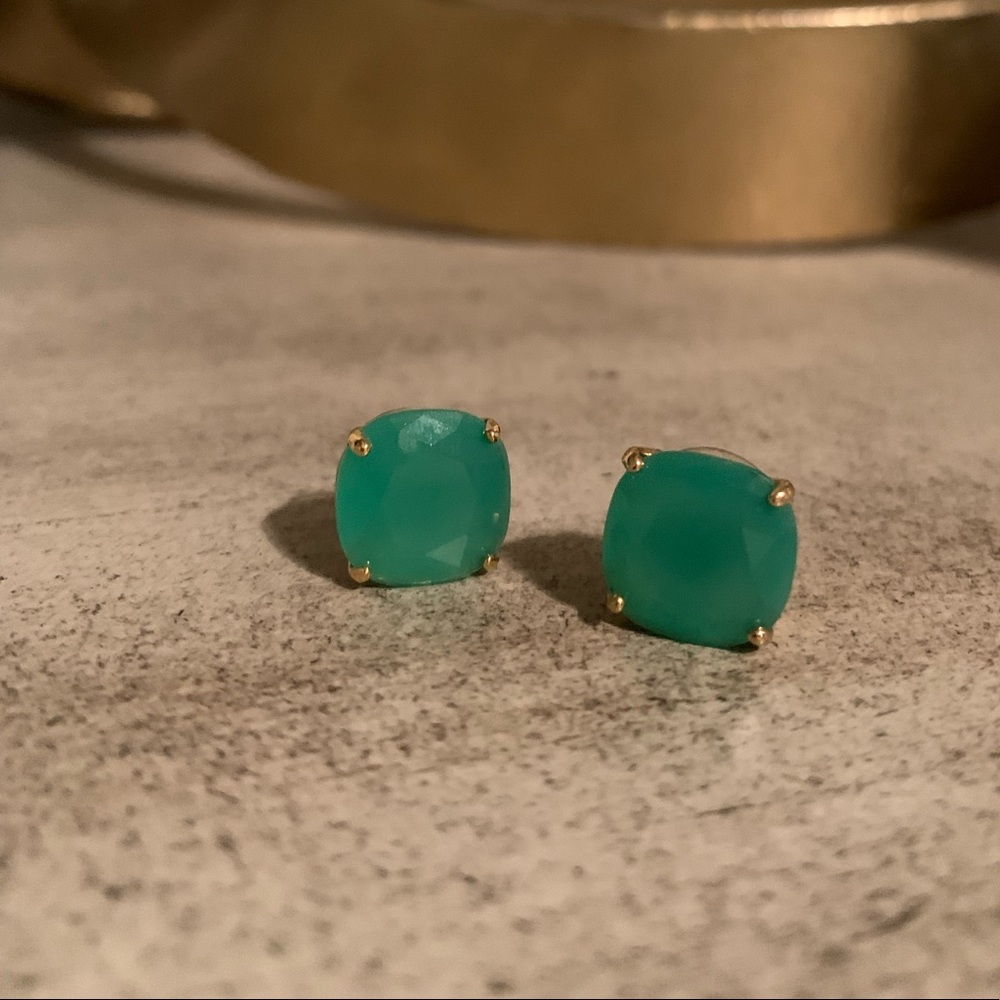 KATE SPADE small, square green earrings